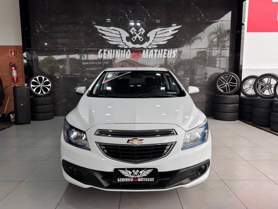 CHEVROLET ONIX 1.4 MPFI LT 8V FLEX 4P MANUAL CHEVROLET ONIX 1.4 MPFI LT 8V FLEX 4P MANUAL